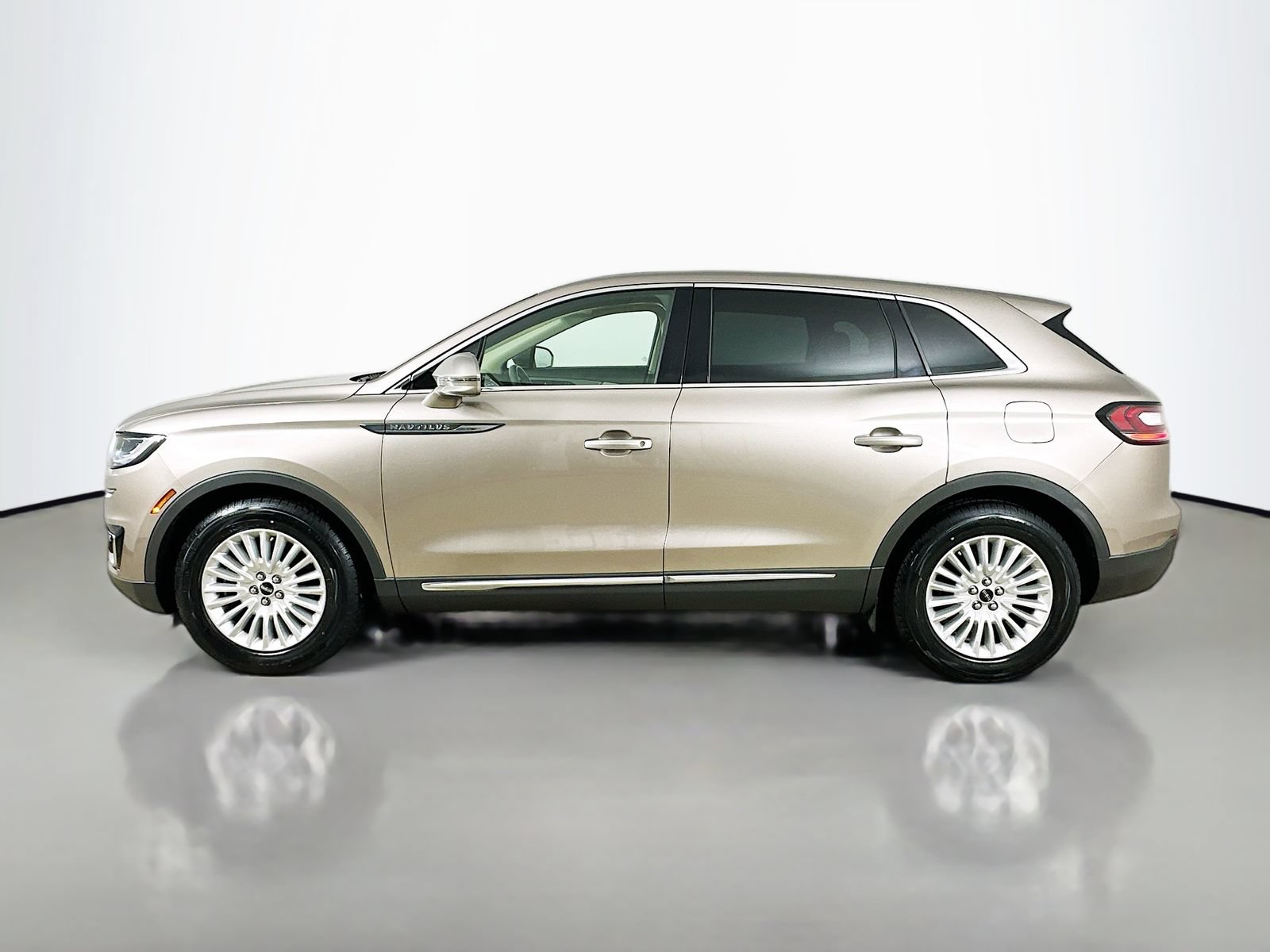 Used 2019 Lincoln Nautilus FWD image 8