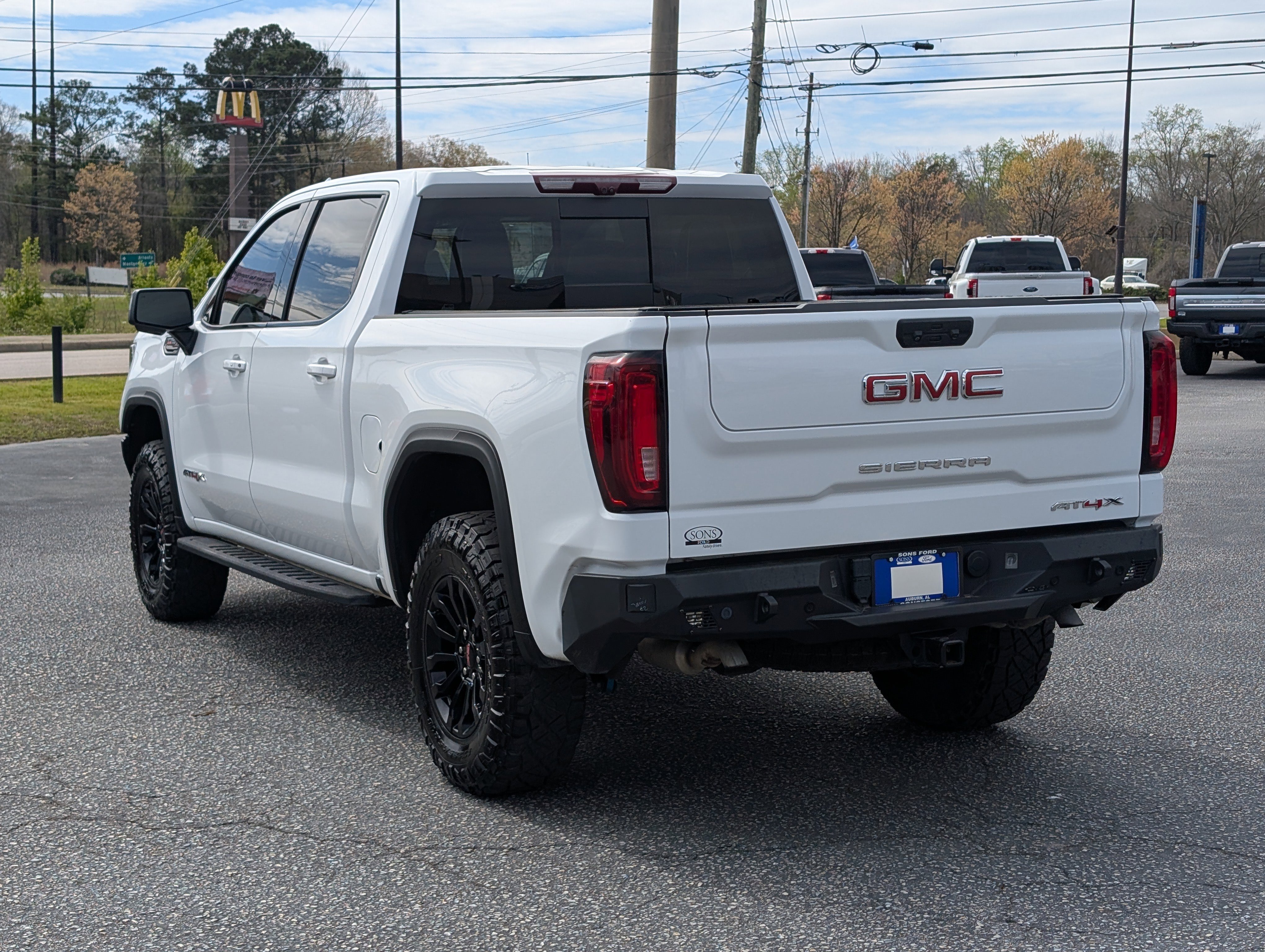 Used 2023 GMC Sierra 1500 AT4X image 13