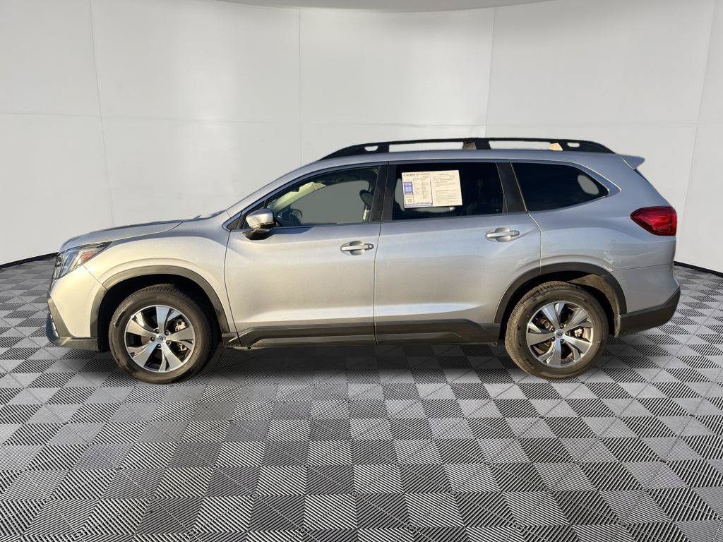 Used 2024 Subaru Ascent Premium w/ Convenience Package AWD/4WD image 4