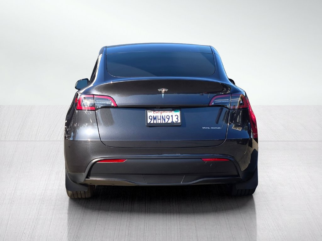 Used 2024 Tesla Model Y Long Range AWD/4WD image 5