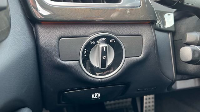 Used 2013 Mercedes-Benz CLS 550 image 36