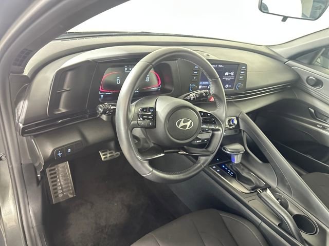 Certified 2025 Hyundai Elantra Sport image 13