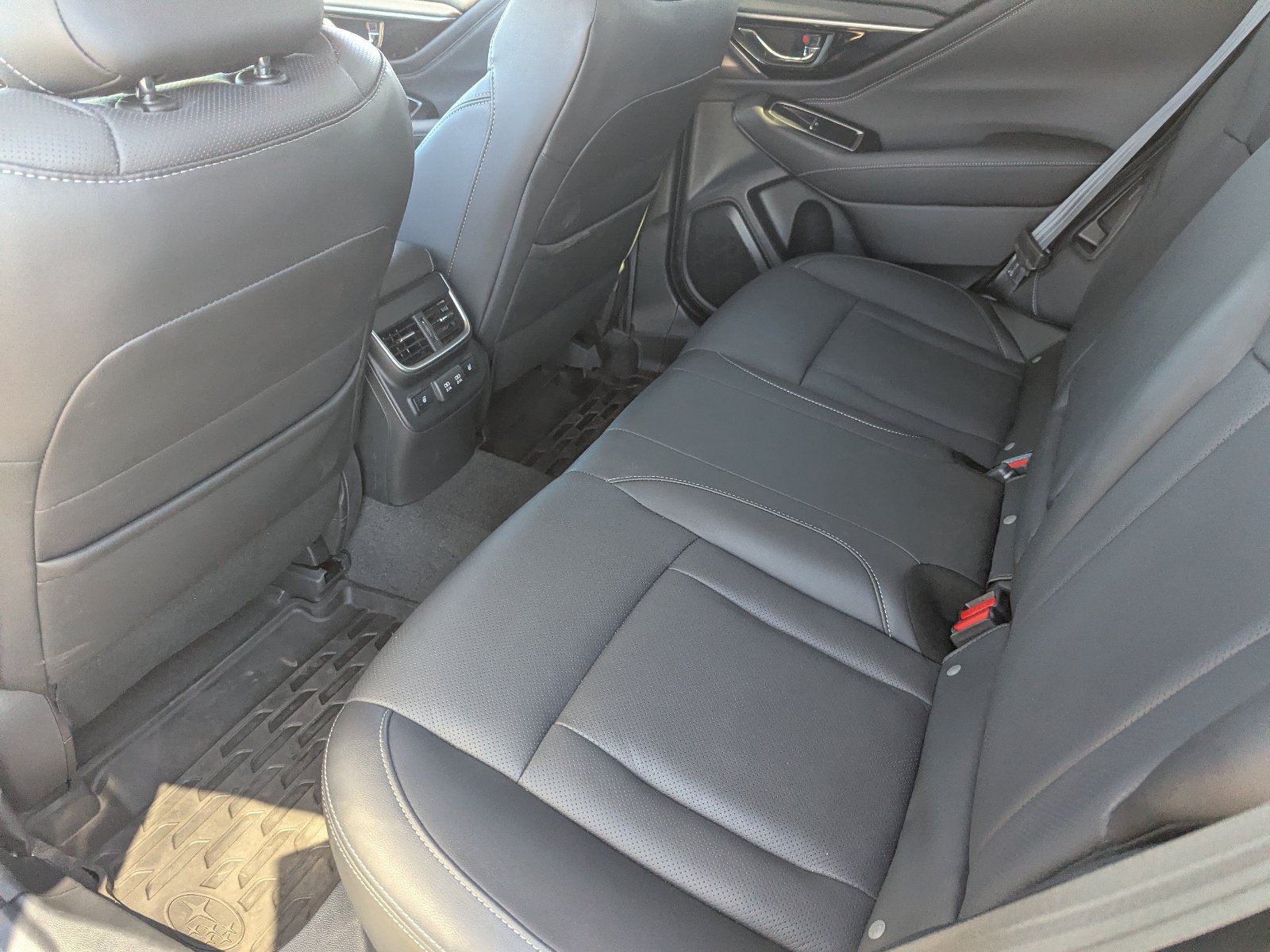 Used 2021 Subaru Outback Limited AWD/4WD image 16