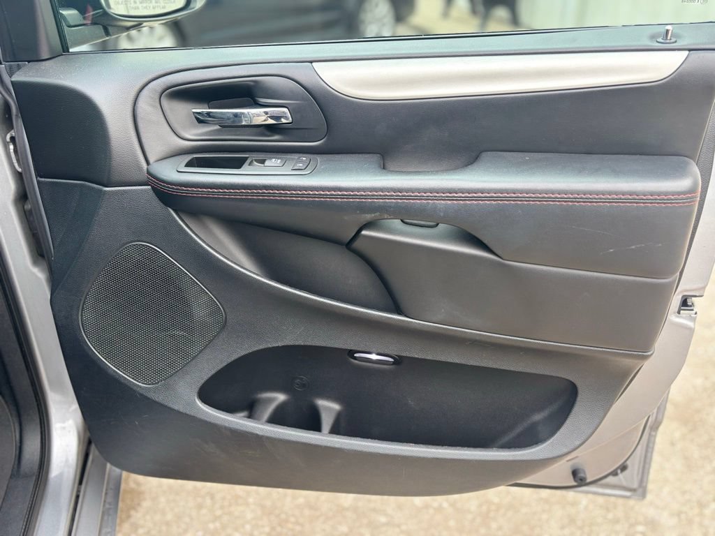 Used 2020 Dodge Grand Caravan GT FWD image 11