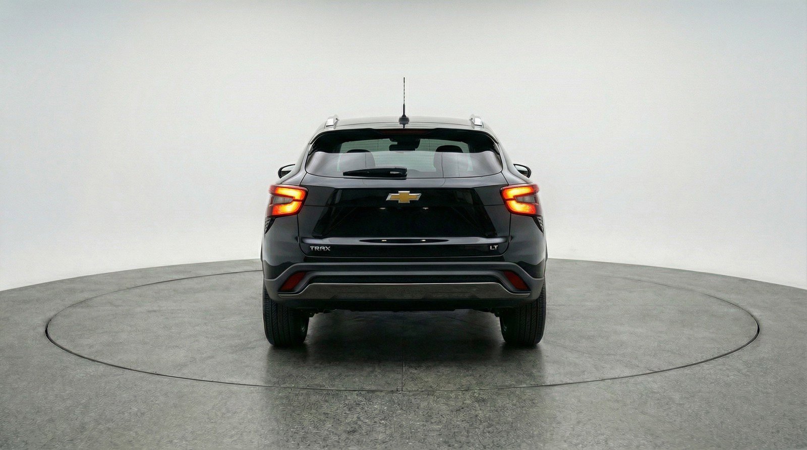 Used 2025 Chevrolet Trax LT image 7