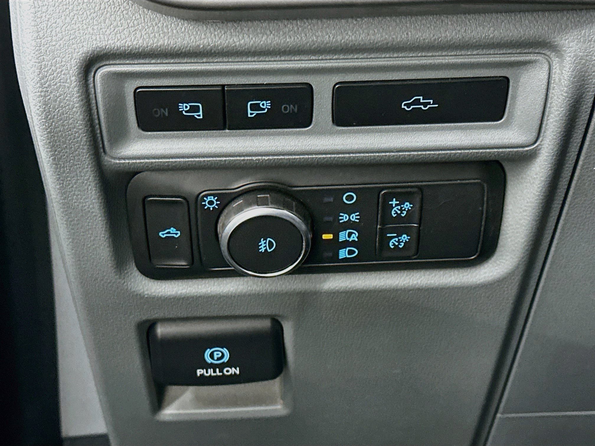 Used 2022 Ford F150 XLT w/ Equipment Group 302A High AWD/4WD image 17