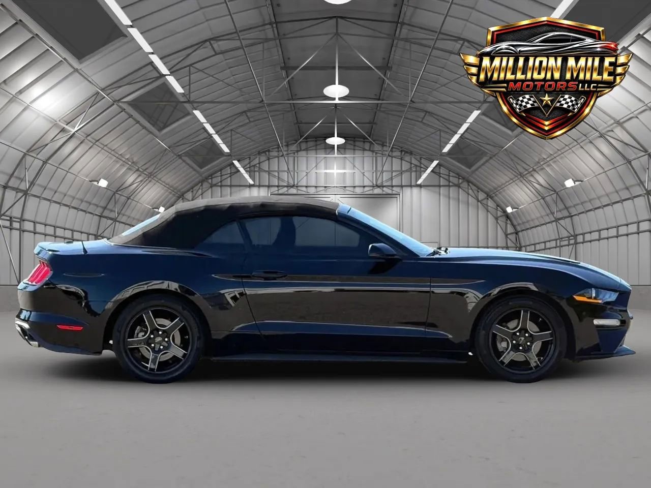 Used 2018 Ford Mustang Premium RWD image 7