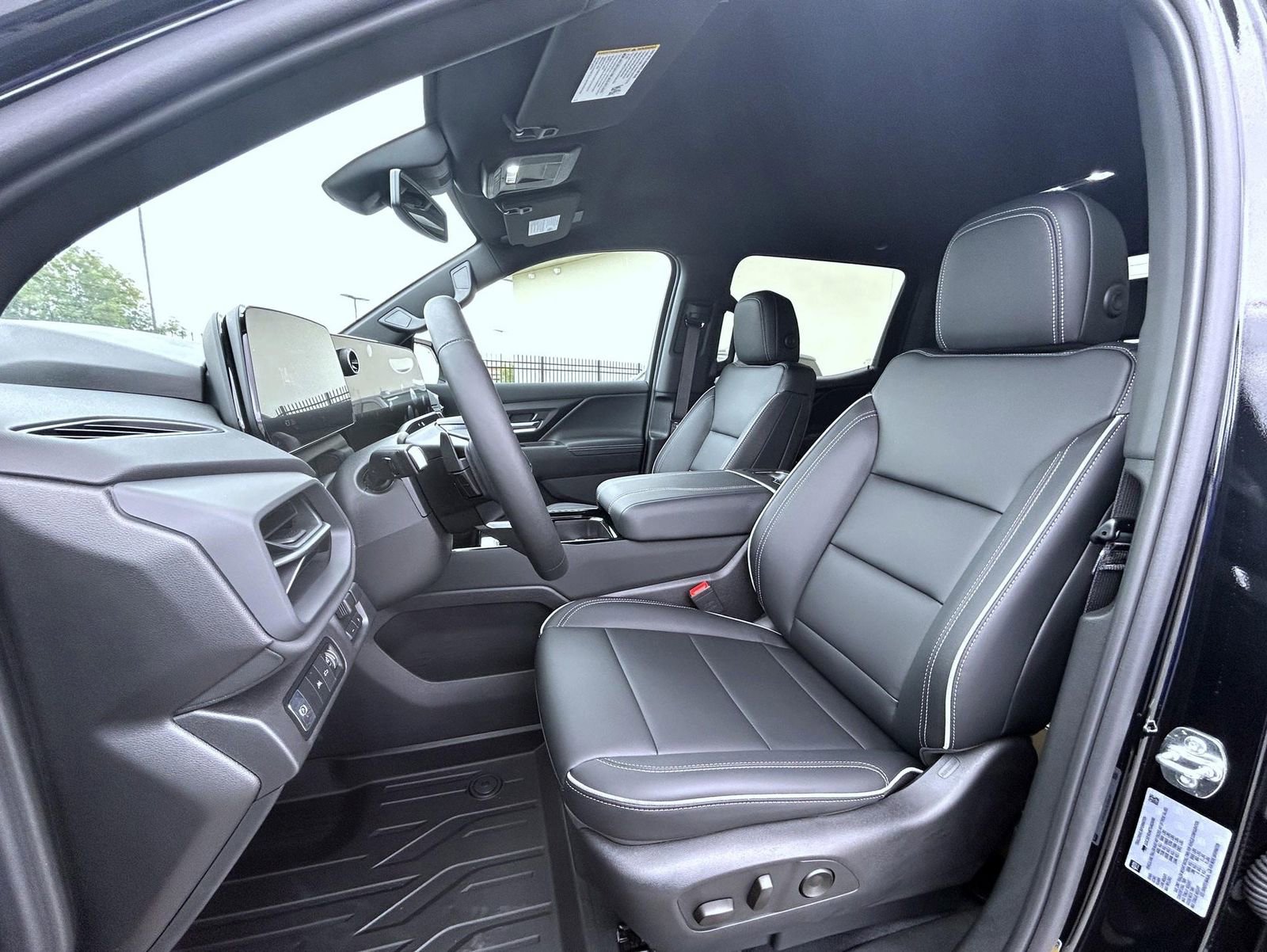New 2026 Chevrolet Silverado EV LT image 10