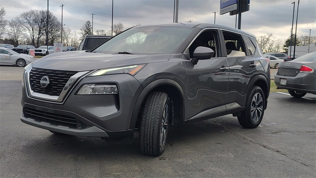 Used 2023 Nissan Rogue SV image 6