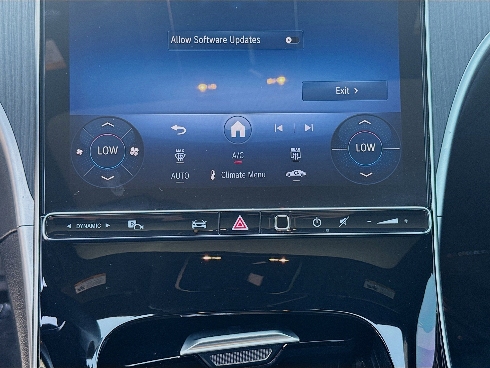 Used 2025 Mercedes-Benz C 300 Sedan image 12