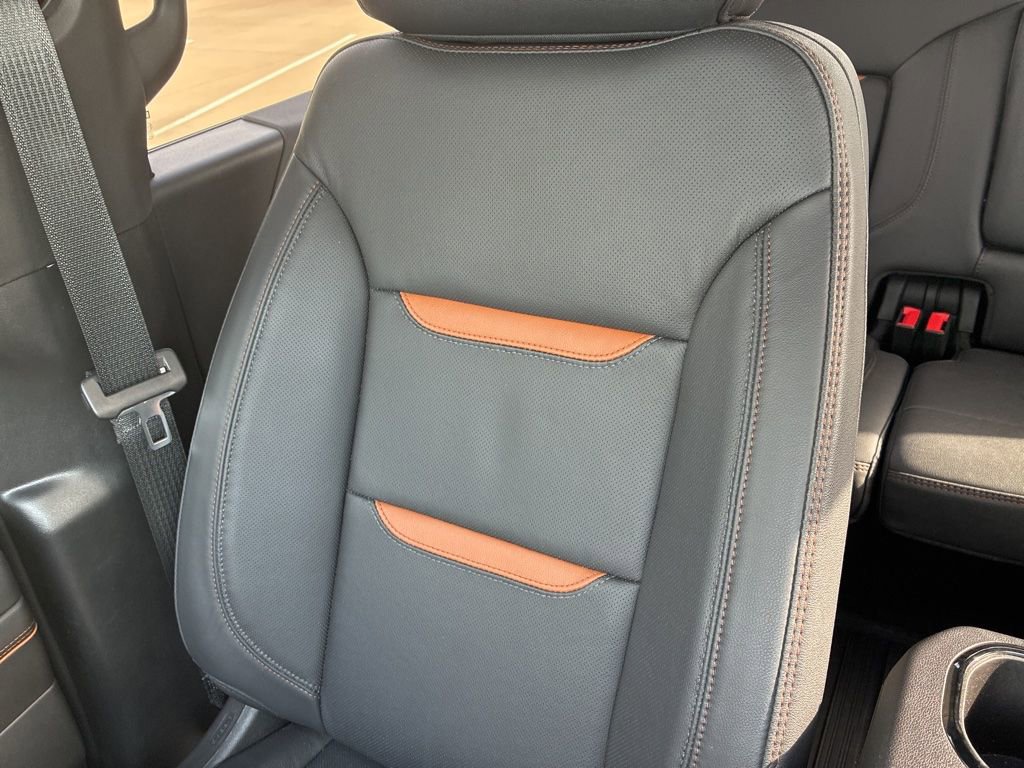 Used 2025 GMC Sierra 2500 AT4 w/ AT4 Premium Plus Package image 17