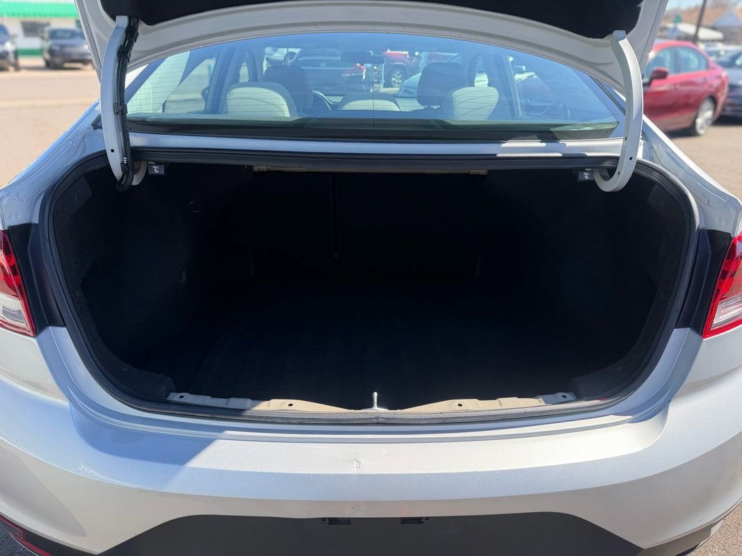 Used 2019 Hyundai Elantra SE FWD image 7