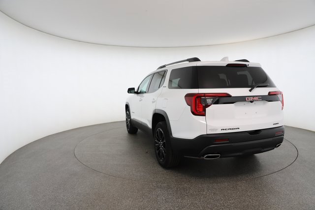 Used 2023 GMC Acadia SLE w/ Driver Convenience Package image 12