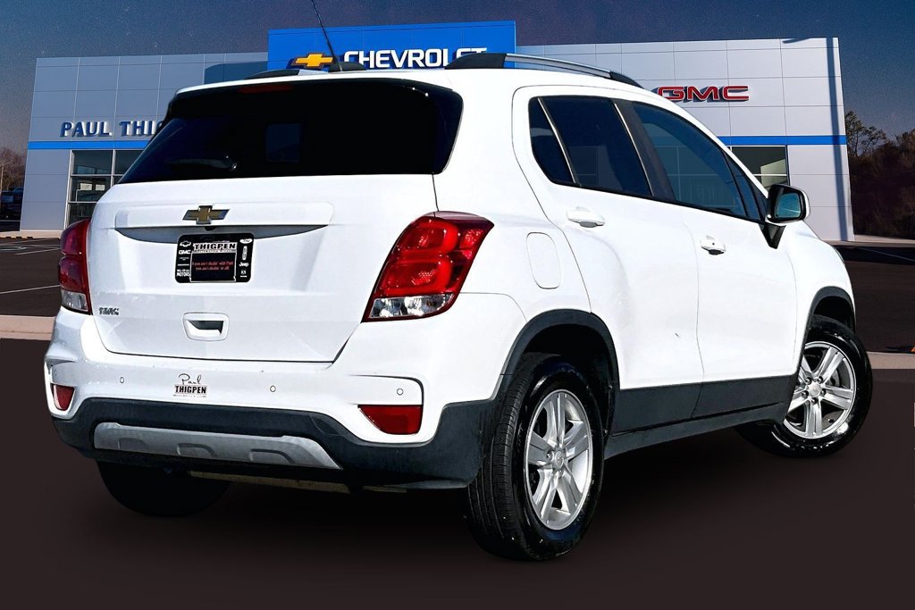 Used 2021 Chevrolet Trax LT w/ Premium Seat Package FWD image 7