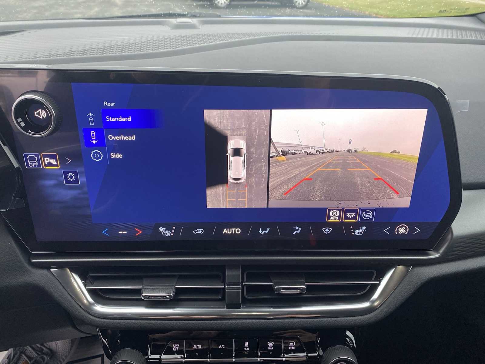 New 2026 Chevrolet Equinox EV LT image 22