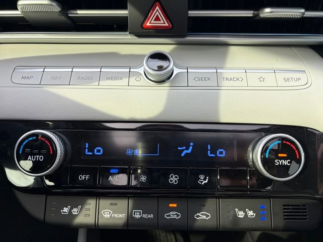 Used 2025 Hyundai Elantra Limited w/ Cargo Package image 27