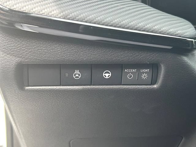 New 2025 Nissan Kicks SR w/ SR Premium Package AWD/4WD image 14