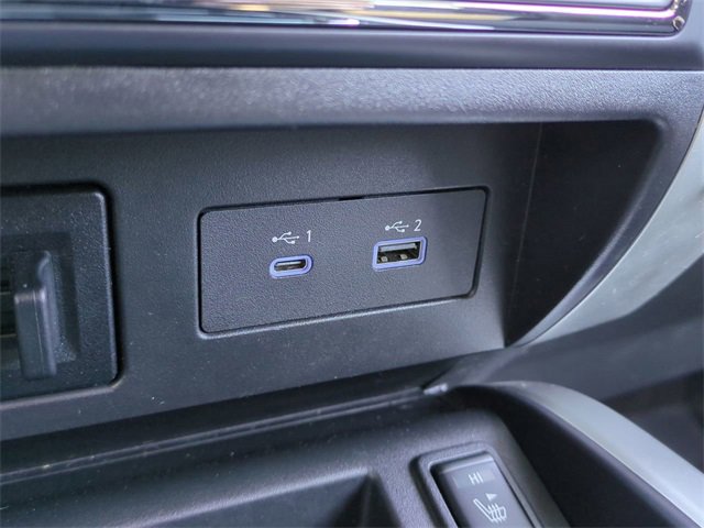 Used 2021 Nissan Titan SV w/ SV Convenience Package image 22