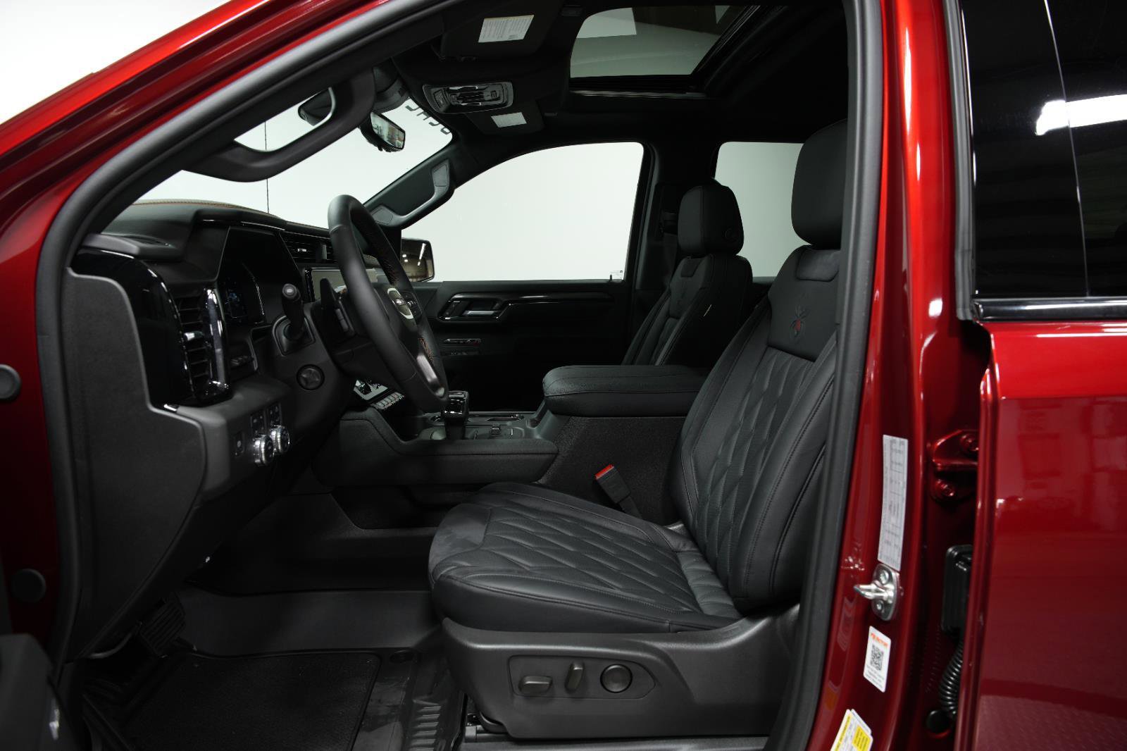 New 2025 GMC Sierra 1500 AT4 w/ AT4 Premium Package image 28