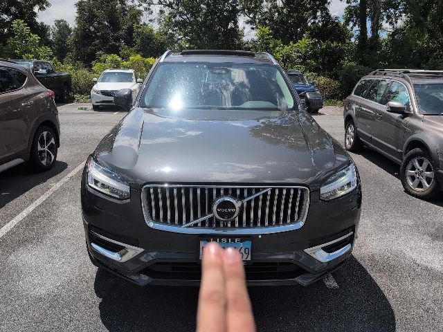 Used 2024 Volvo XC90 B6 Plus w/ Protection Package Premier AWD/4WD image 2