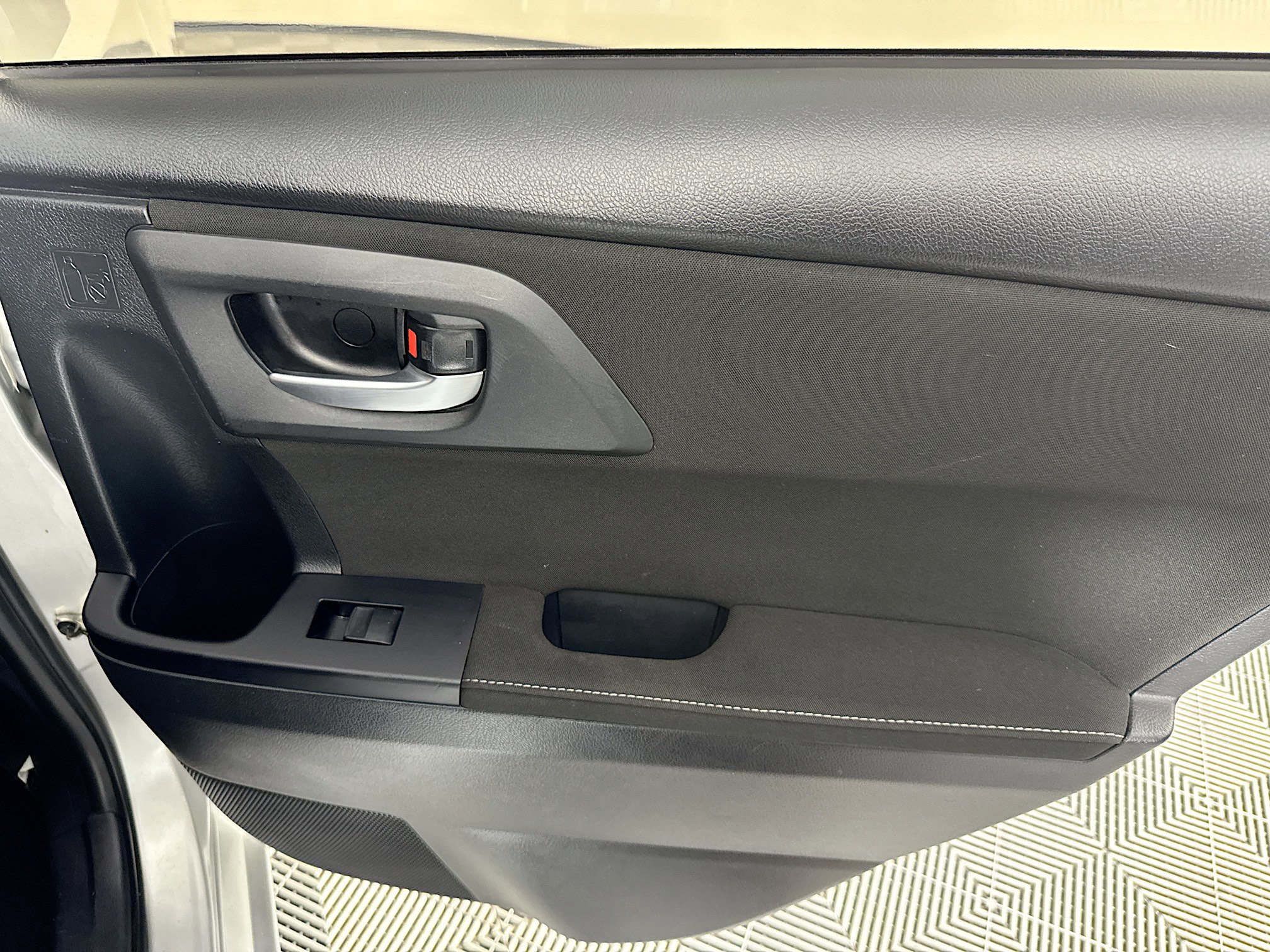 Used 2017 Toyota Corolla iM image 26