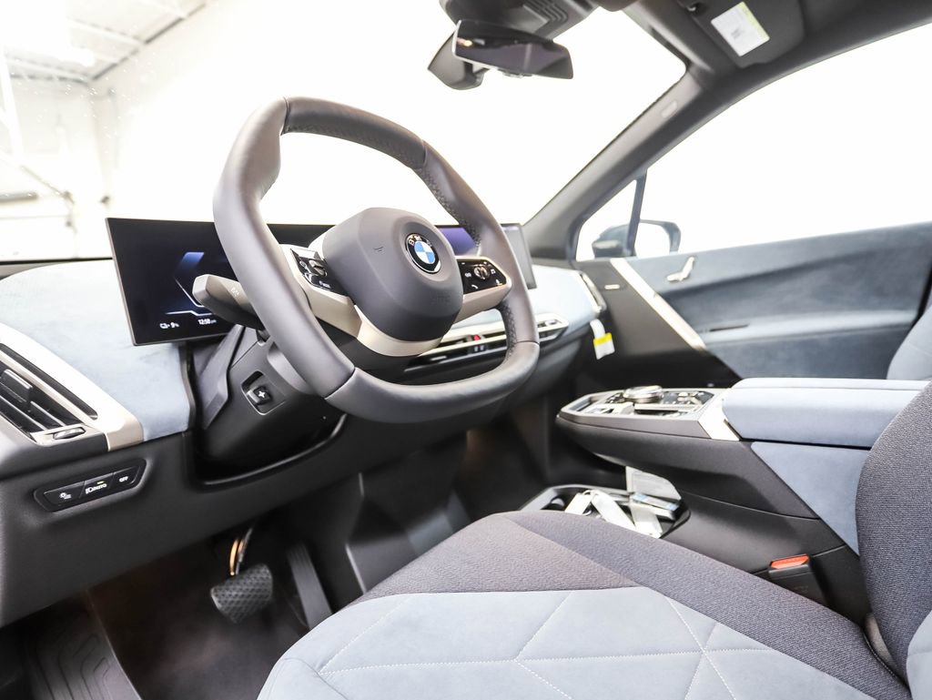 New 2026 BMW iX xDrive45 image 10