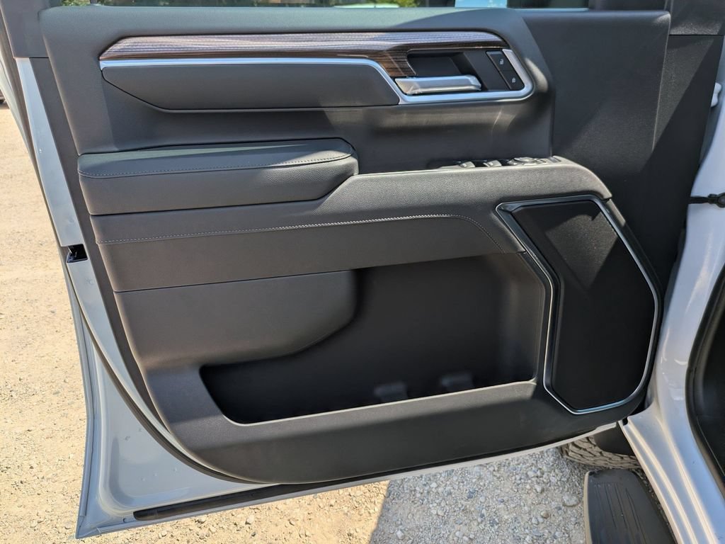 New 2026 Chevrolet Silverado 2500 LT w/ Trail Boss Package AWD/4WD image 8