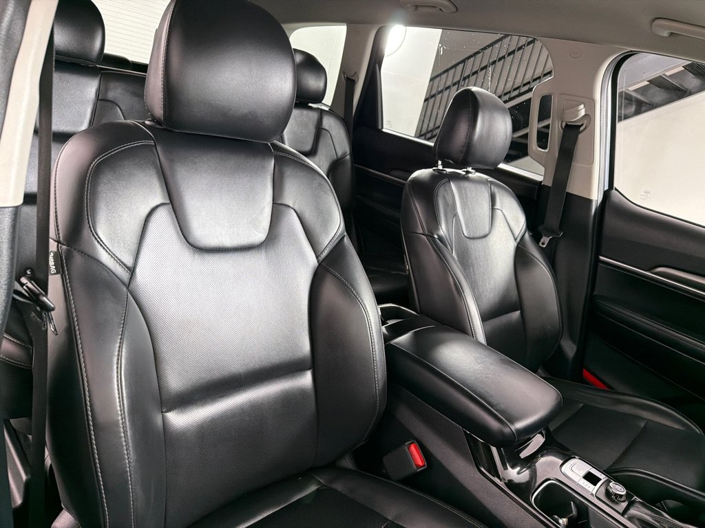 Used 2020 Kia Telluride LX FWD image 24