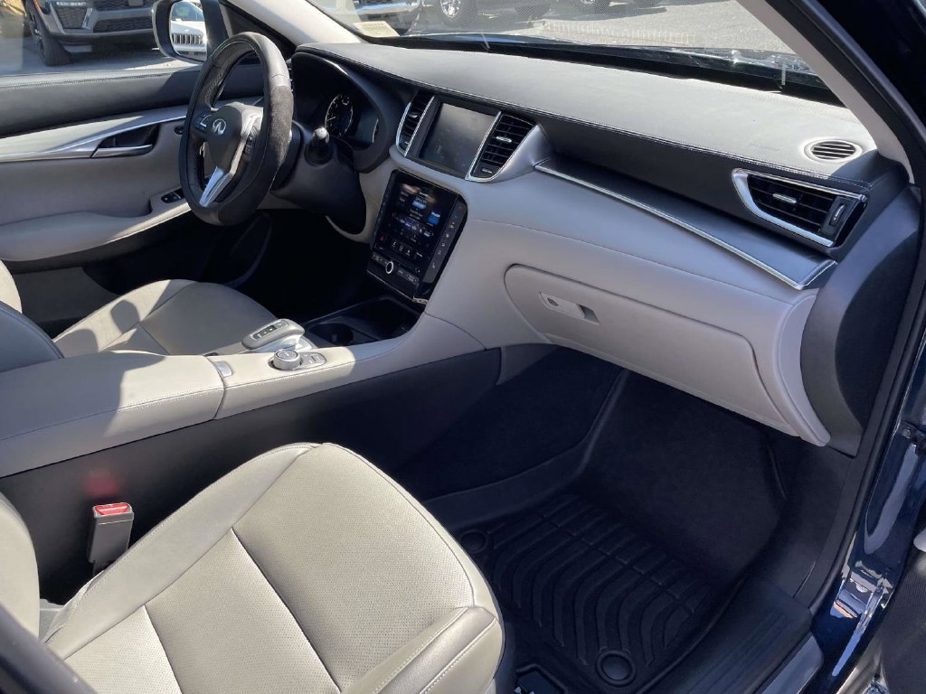 Used 2023 INFINITI QX50 Luxe FWD image 14