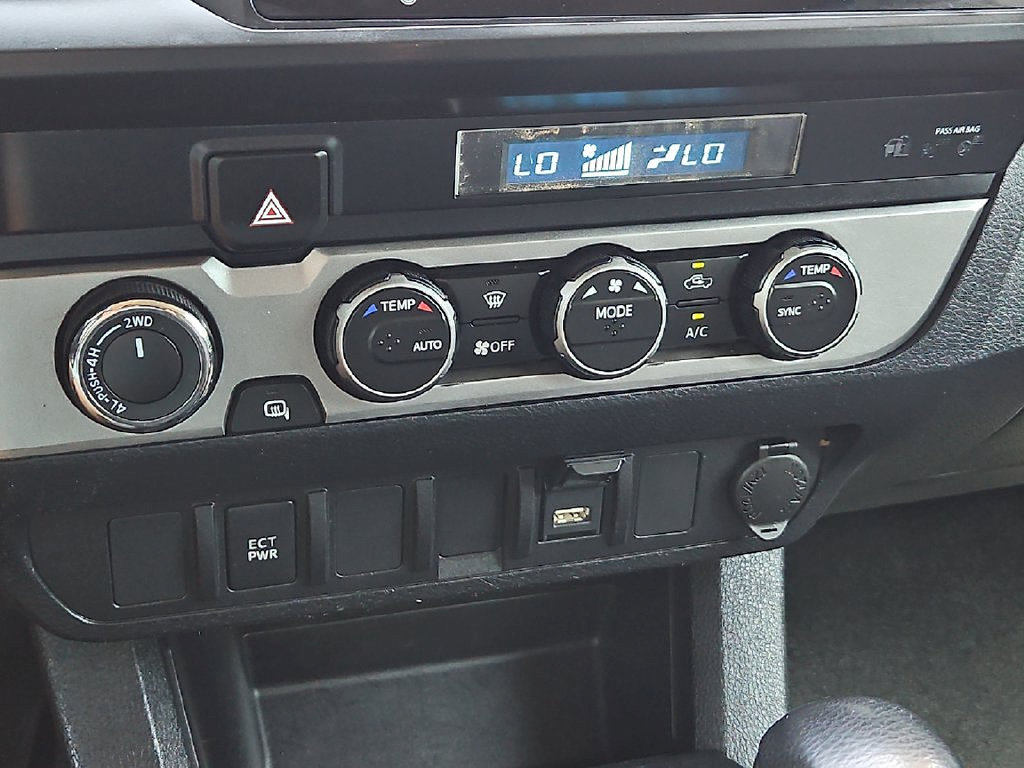 Used 2022 Toyota Tacoma SR AWD/4WD image 26