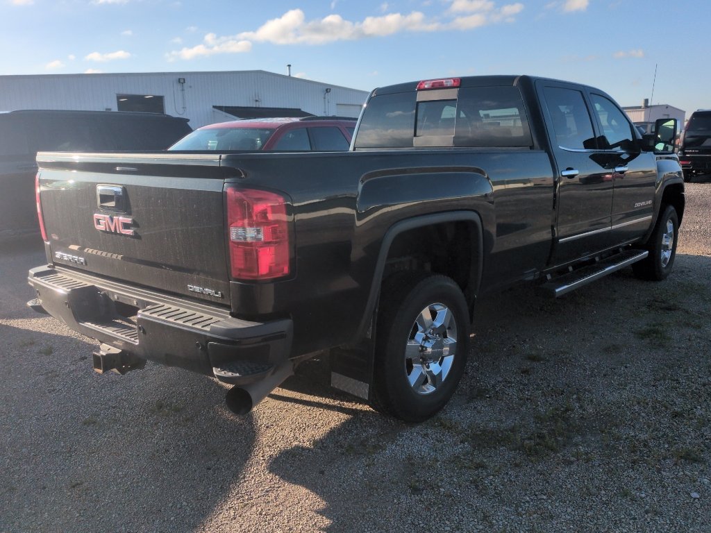 Used 2017 GMC Sierra 3500 Denali w/ Duramax Plus Package AWD/4WD image 5
