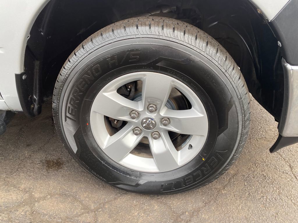 Used 2015 RAM 1500 ST w/ SXT Appearance Group image 27