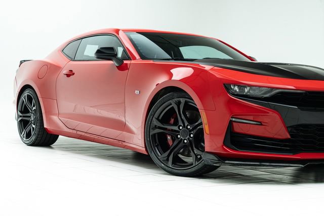 Used 2019 Chevrolet Camaro SS image 3