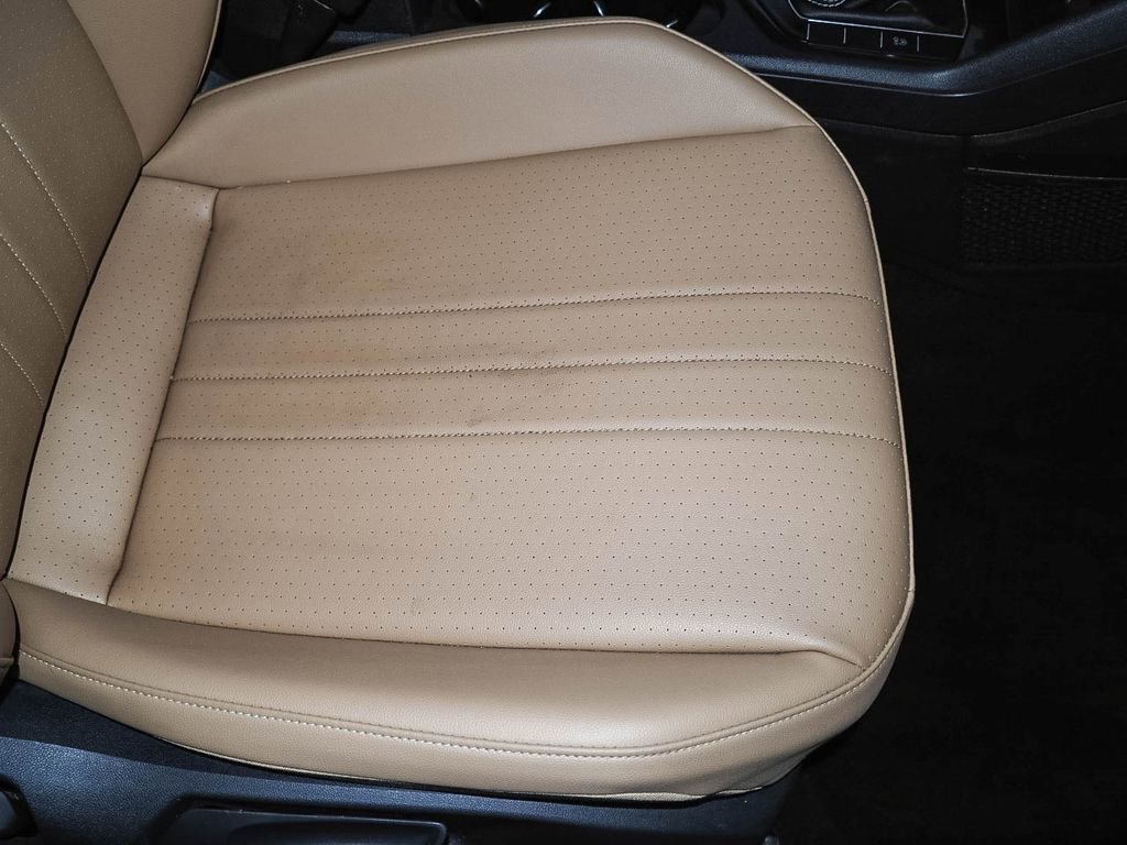 Used 2022 Volkswagen Tiguan SE w/ Panoramic Sunroof Package image 29