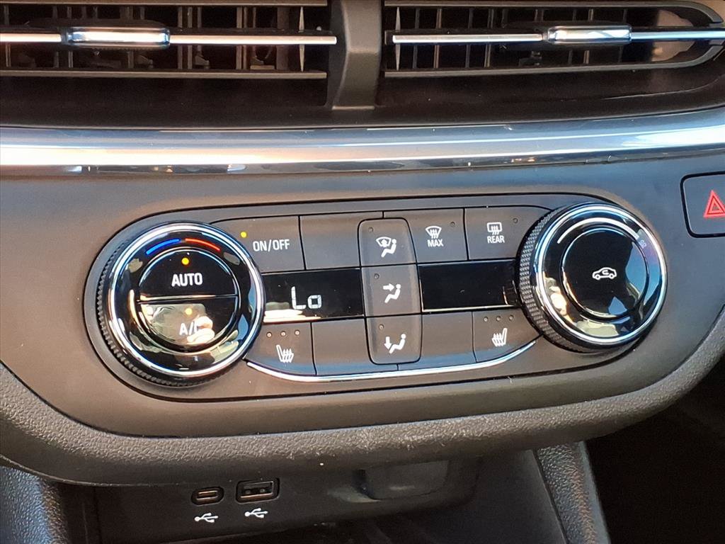 Used 2024 Buick Envista Preferred w/ Convenience I Package FWD image 29