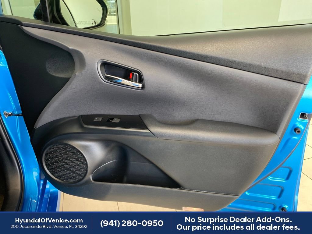 Used 2022 Toyota Prius LE FWD image 49