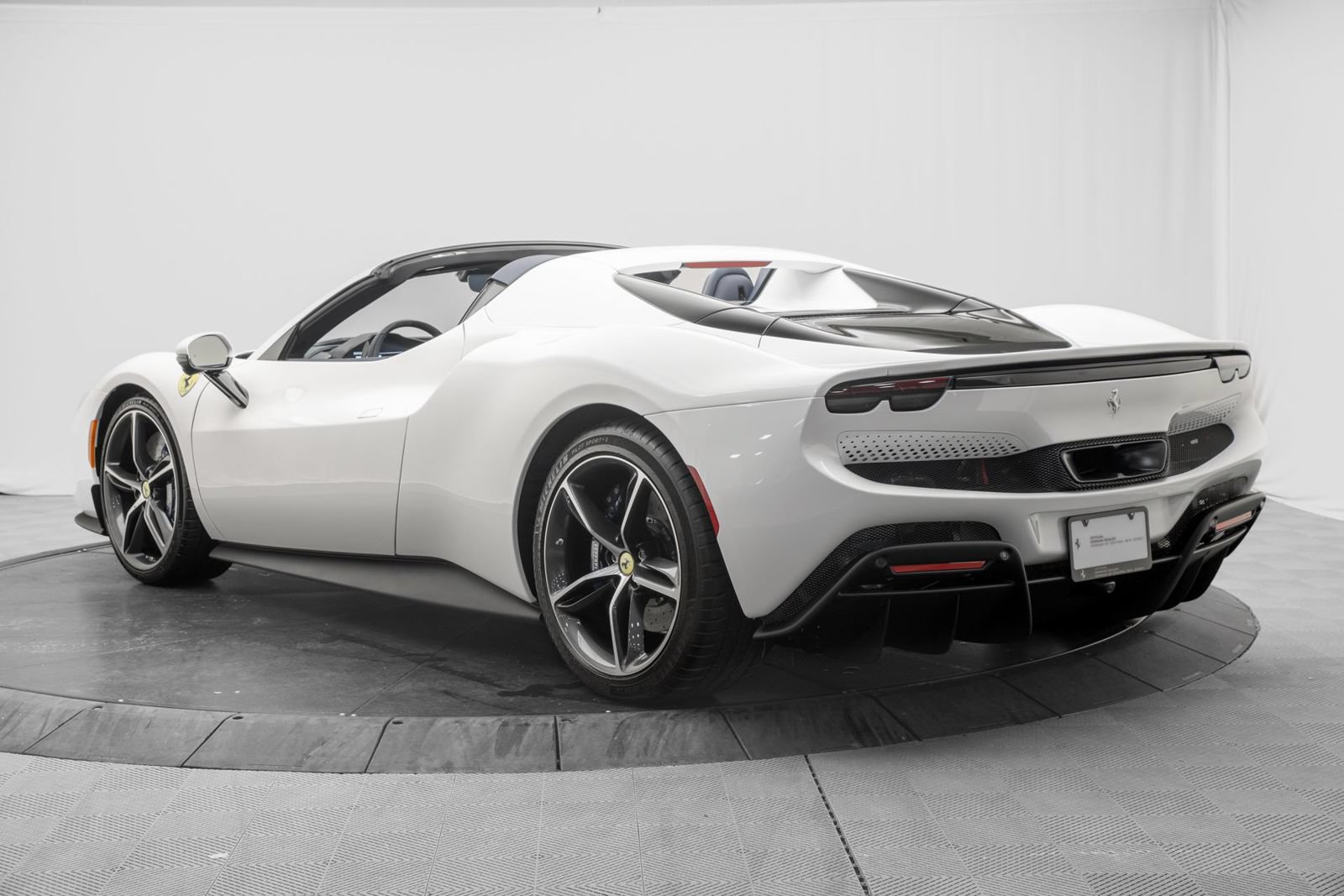 Used 2026 Ferrari 296 GTS RWD image 5