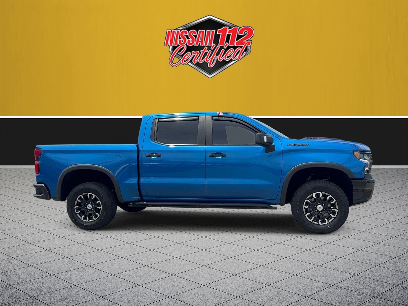 Used 2023 Chevrolet Silverado 1500 ZR2 w/ Technology Package AWD/4WD image 4
