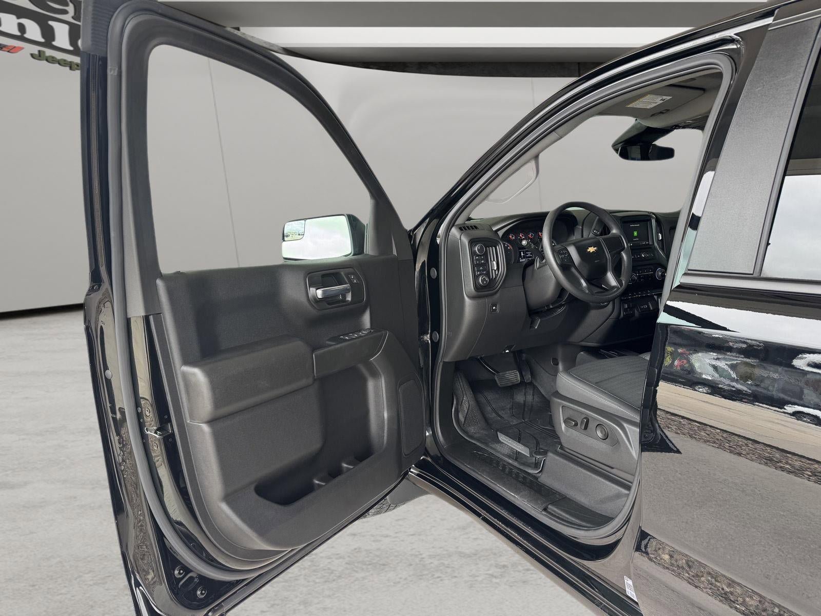 Used 2025 Chevrolet Silverado 1500 Custom AWD/4WD image 10