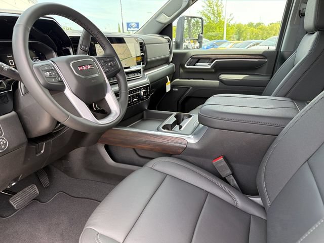 New 2026 GMC Sierra 2500 SLT w/ SLT Premium Package AWD/4WD image 17