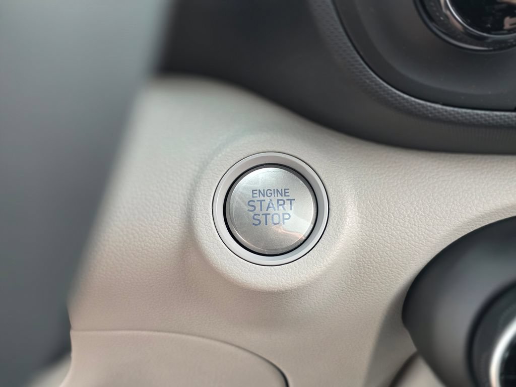 New 2026 Hyundai Venue SEL FWD image 35