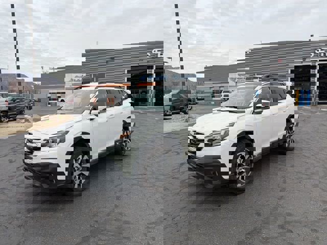 Used 2021 Subaru Outback Premium image 16