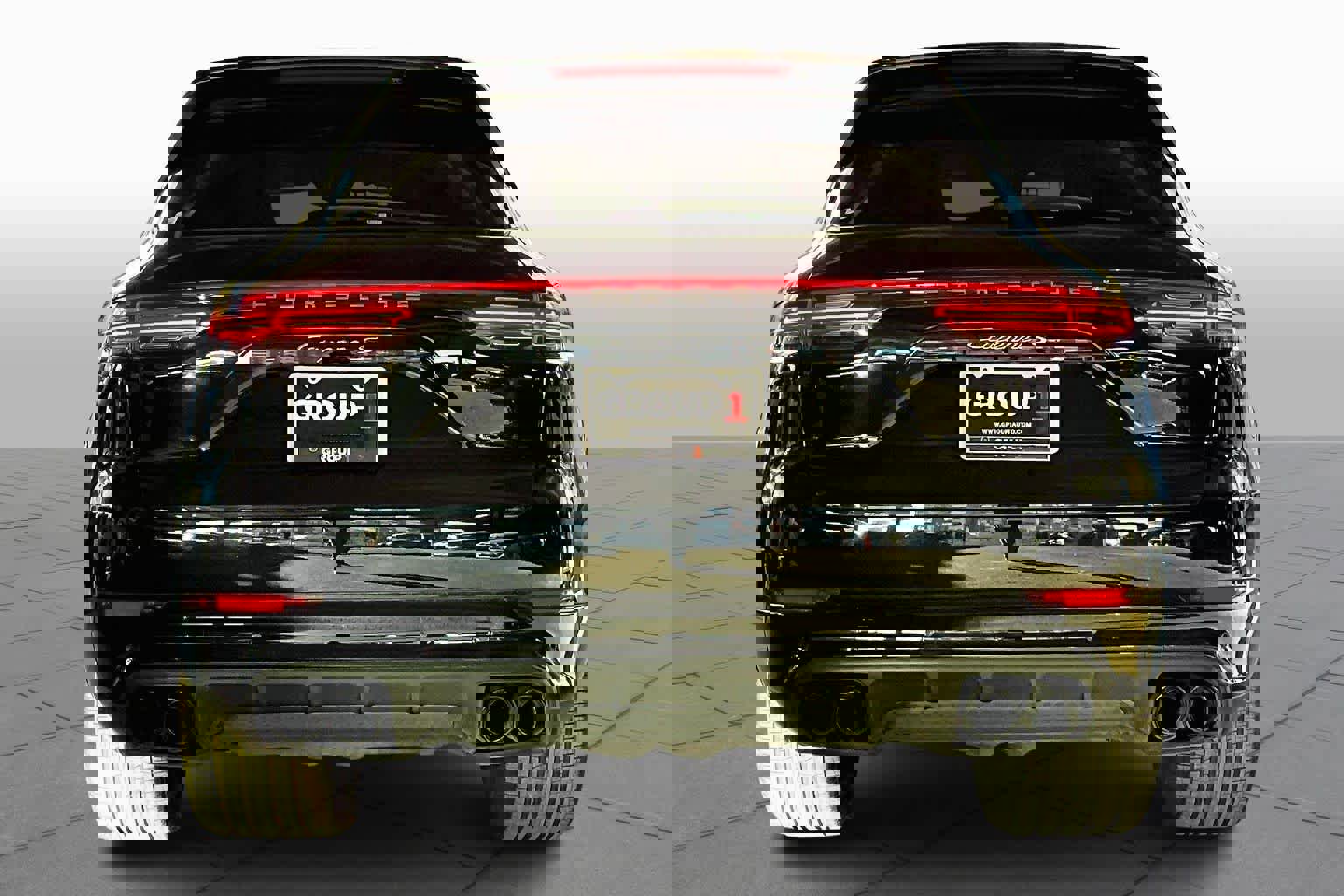 Used 2020 Porsche Cayenne S image 4