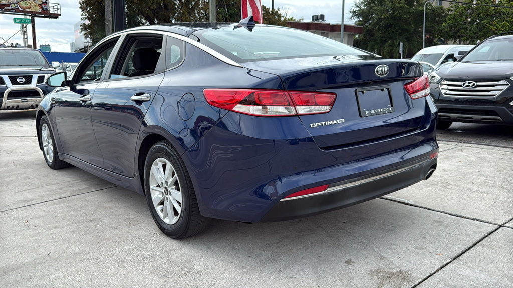 Used 2017 Kia Optima LX w/ Convenience Plus Package FWD image 12