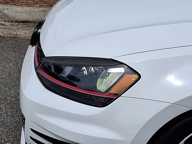 Used 2017 Volkswagen GTI SE FWD image 30