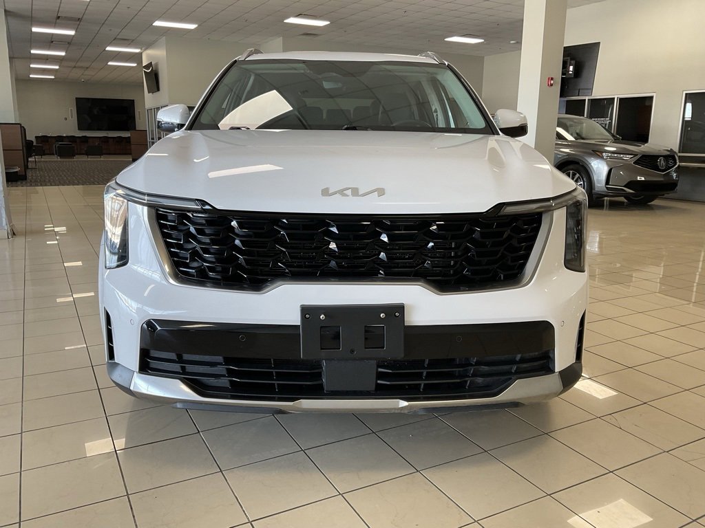 Used 2024 Kia Sorento S image 2