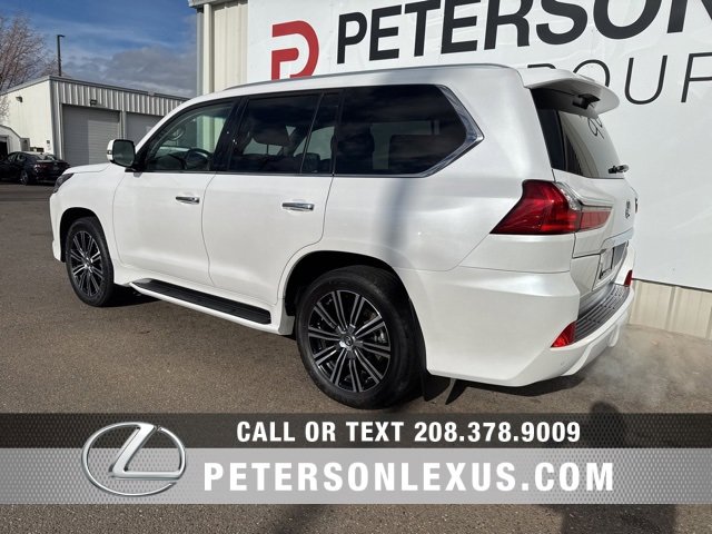 Used 2021 Lexus LX 570 4WD w/ 3rd Row & Luxury Pkg image 5