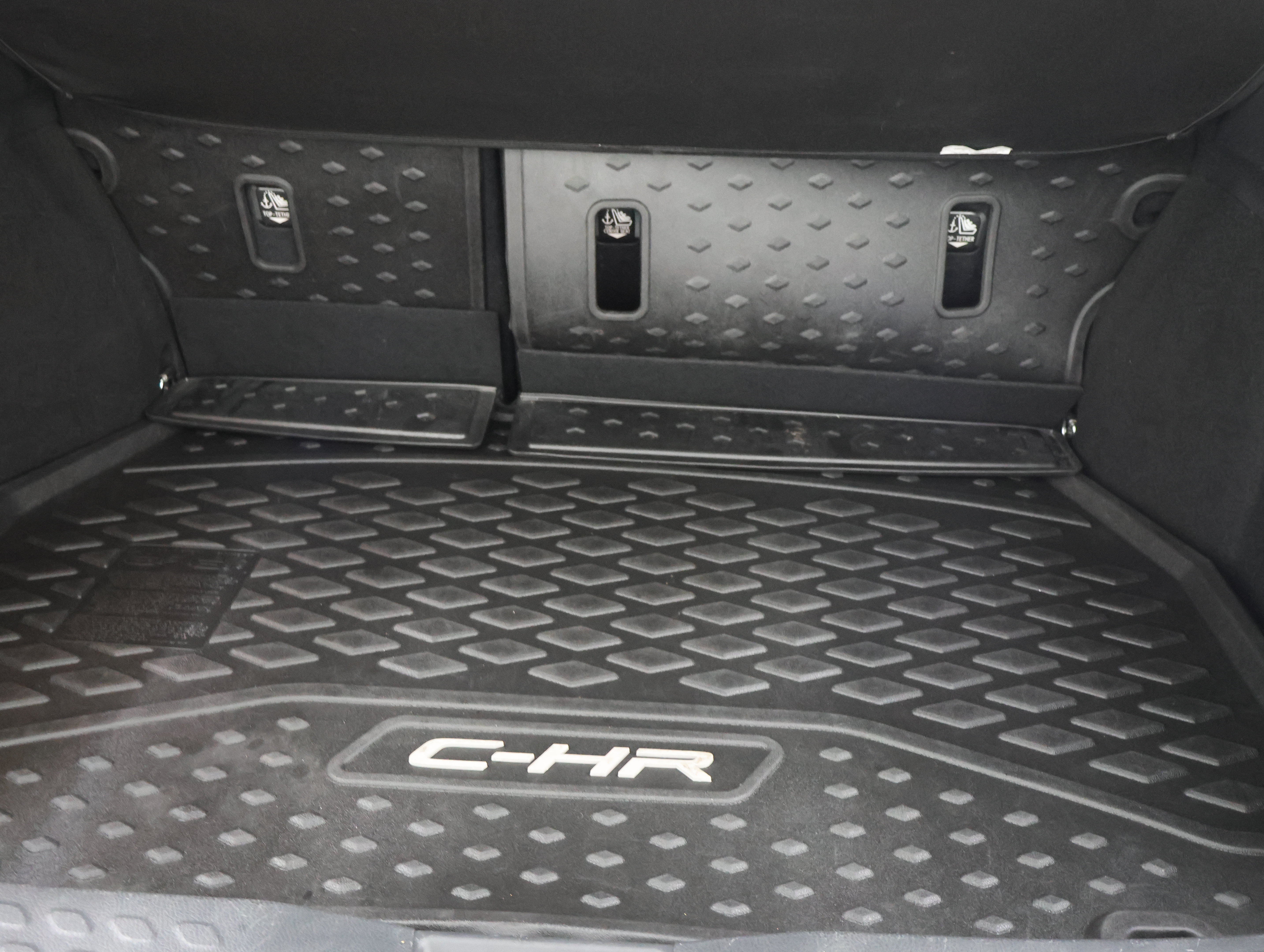 Used 2020 Toyota C-HR XLE FWD image 27