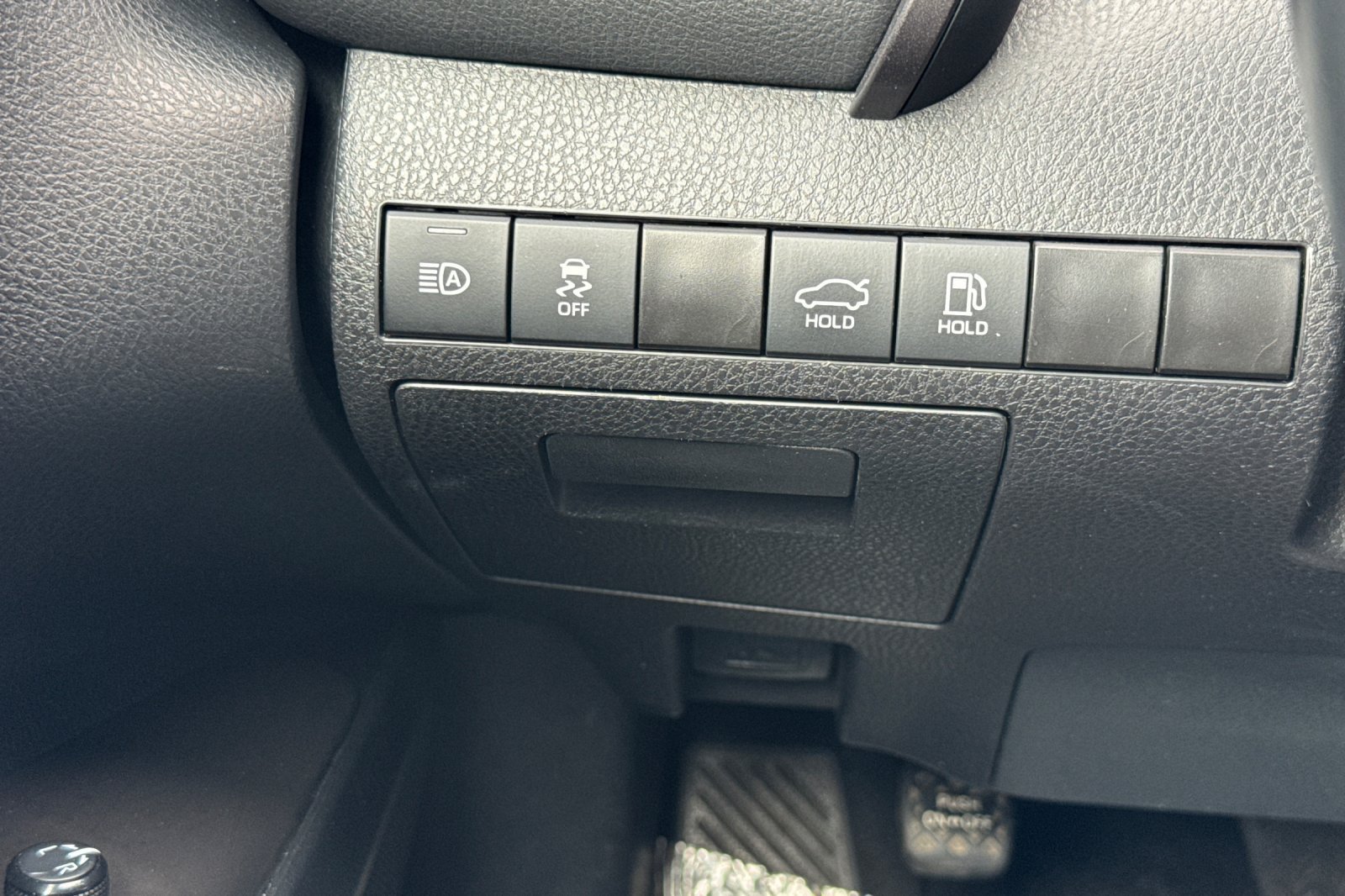Certified 2024 Toyota Camry SE FWD image 32