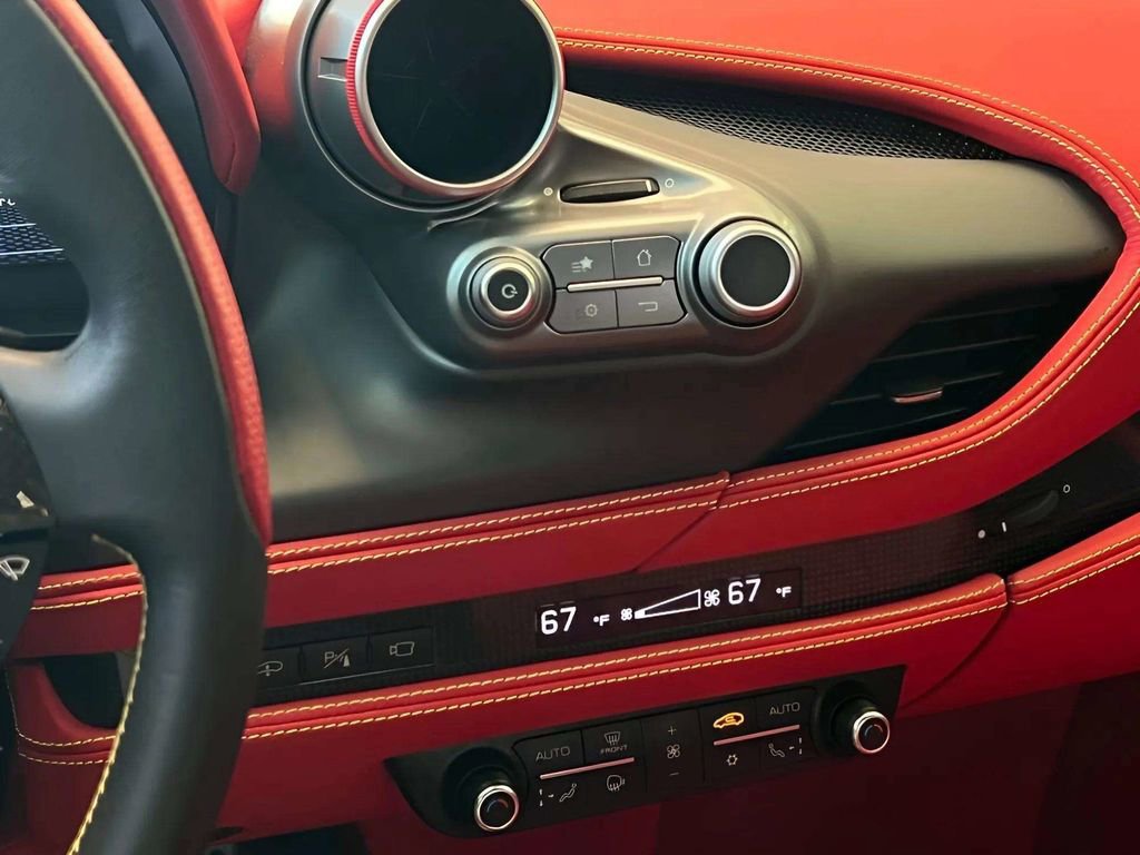 Used 2022 Ferrari F8 Tributo RWD image 18